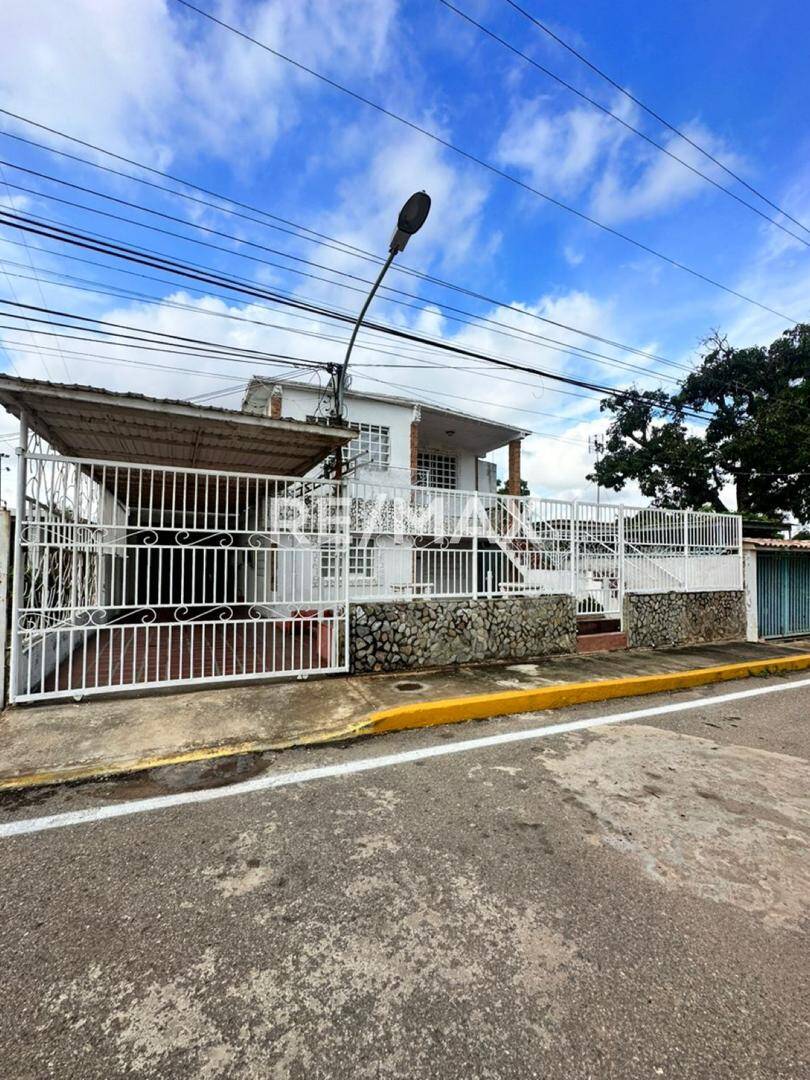 #2140 - Casa para Venta en Maracaibo - V