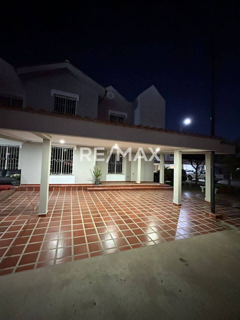 #2409 - Townhouse para Venta en Maracaibo - V
