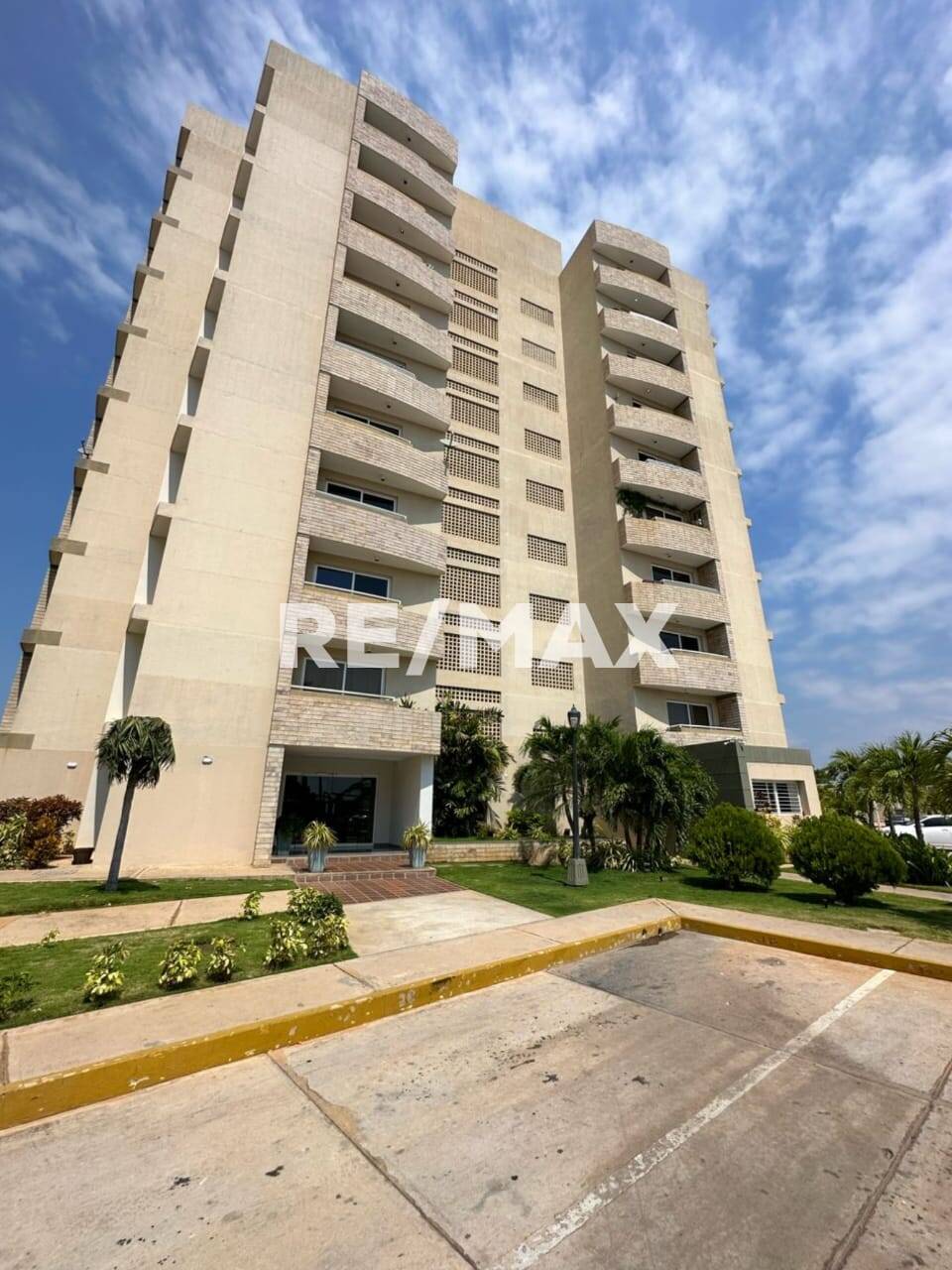 #2710 - Apartamento para Alquiler en Maracaibo - V
