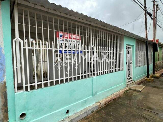 #1069 - Casa para Venta en Maracaibo - V