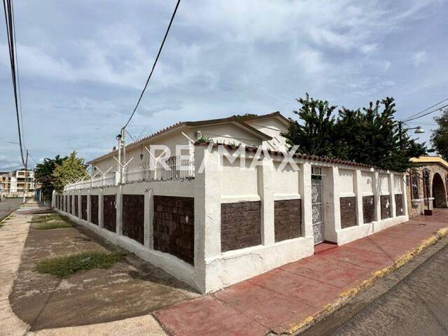 #1604 - Casa para Venta en Maracaibo - V