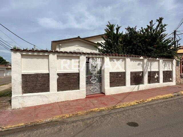 #1604 - Casa para Venta en Maracaibo - V