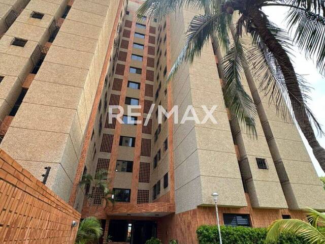 #1666 - Apartamento para Alquiler en Maracaibo - V