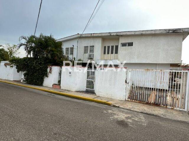 #1783 - Casa para Venta en Maracaibo - V