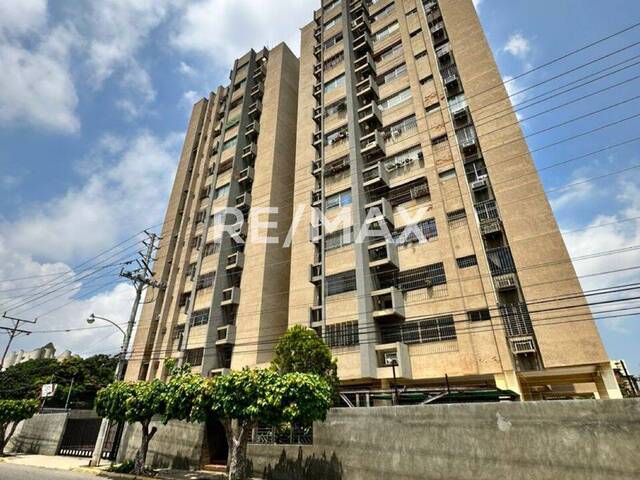 #2018 - Apartamento para Venta en Maracaibo - V