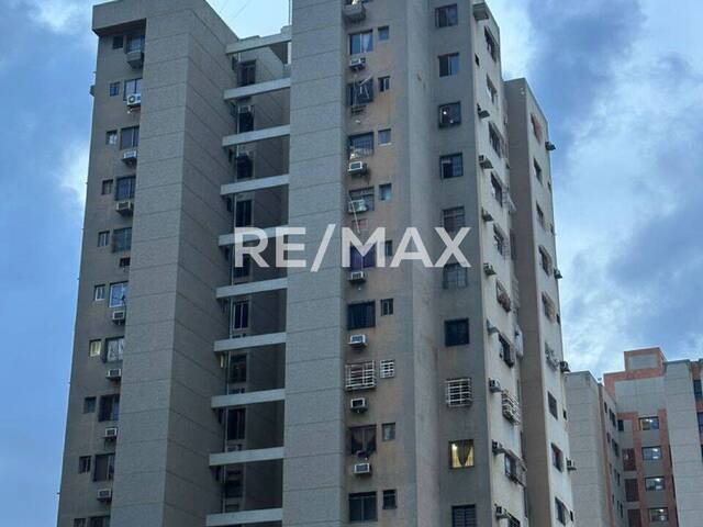 #2020 - Apartamento para Venta en Maracaibo - V