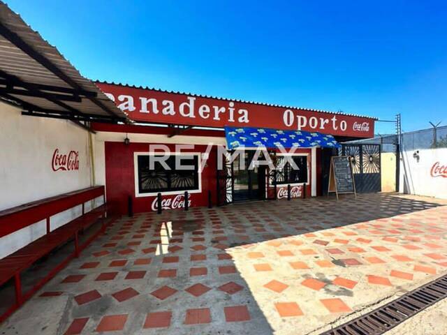 #2230 - Local Comercial para Venta en Los Puertos de Altagracia - V - 1
