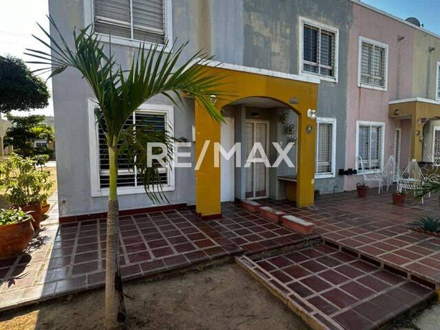 #2391 - Townhouse para Venta en Maracaibo - V