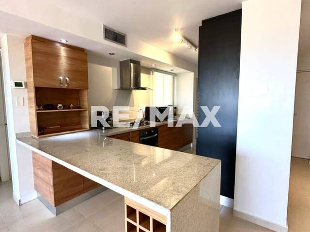 #2710 - Apartamento para Alquiler en Maracaibo - V - 3