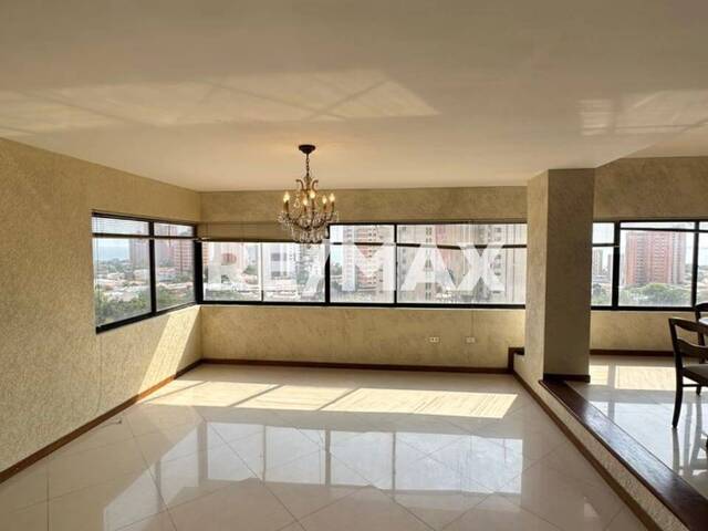 #2819 - Apartamento para Alquiler en Maracaibo - V - 3