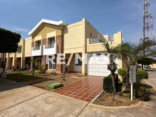 #2863 - Casa para Alquiler en Maracaibo - V