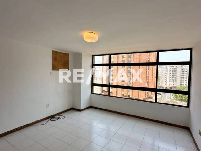 #2888 - Apartamento para Venta en Maracaibo - V - 3
